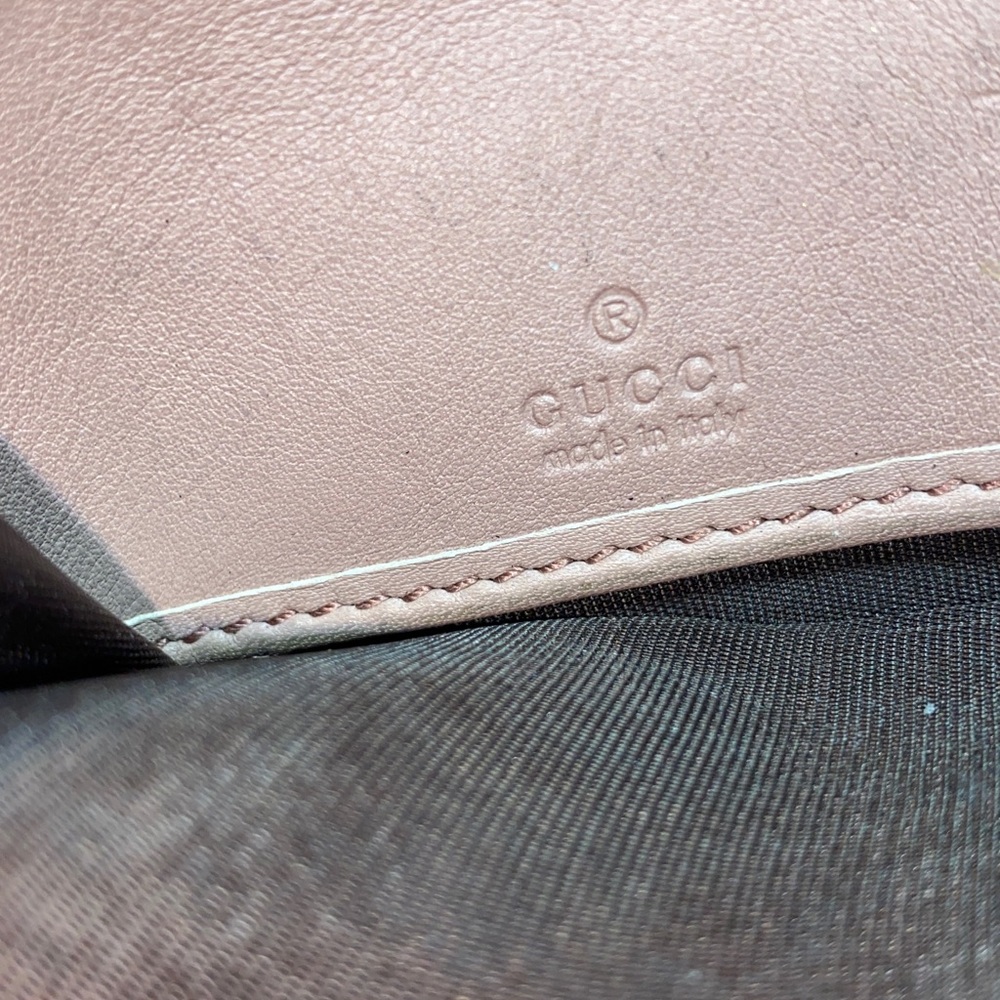 Authentic GUCCI SOHO Interlocking G Patent Leather Zippy Wallet - Picture 10 of 17